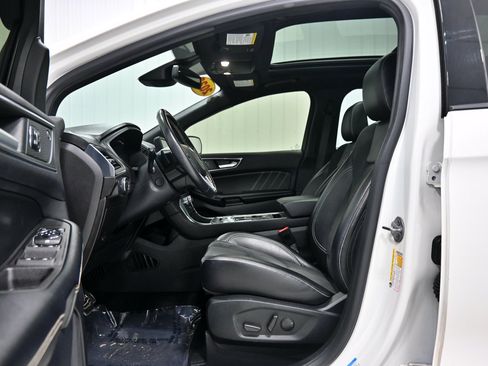 Used 2022 Ford Edge ST w/ Equipment Group 401A AWD/4WD image 5