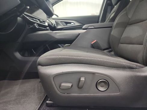 New 2026 Chevrolet Equinox EV LT image 16