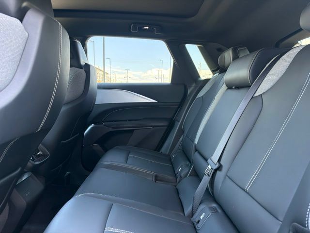Used 2024 Cadillac Lyriq Tech AWD/4WD image 19