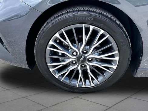 Used 2023 Kia Forte GT-Line w/ GT-Line Premium Package FWD image 11