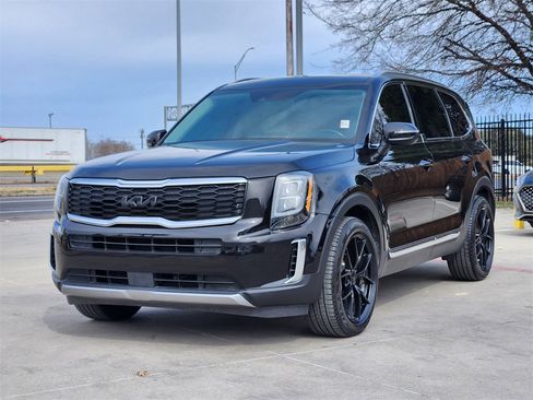 Used 2022 Kia Telluride EX w/ EX Premium Package image 3