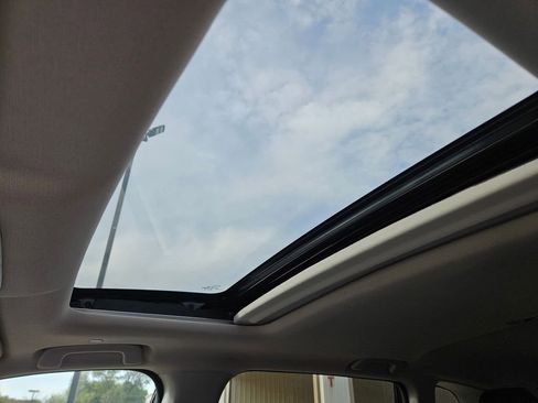 Used 2025 Honda CR-V EX-L image 23