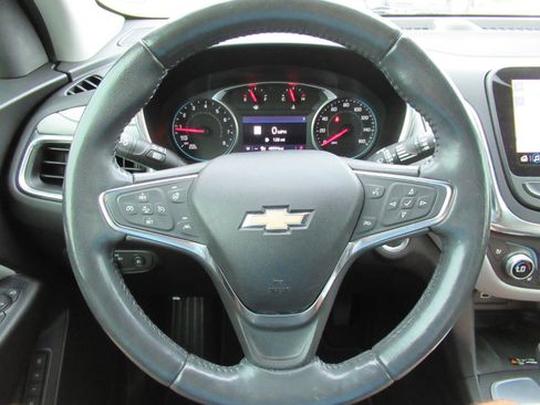 Used 2019 Chevrolet Equinox Premier FWD image 23
