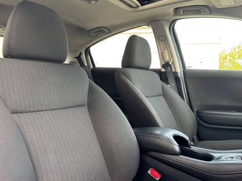 Used 2017 Honda HR-V EX image 30