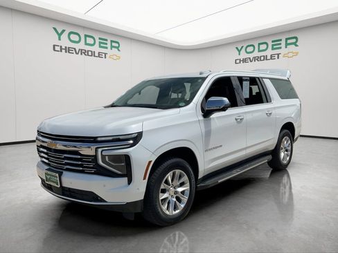 Used 2025 Chevrolet Suburban Premier AWD/4WD image 46