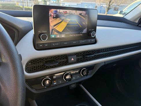 Certified 2023 Honda HR-V LX image 25