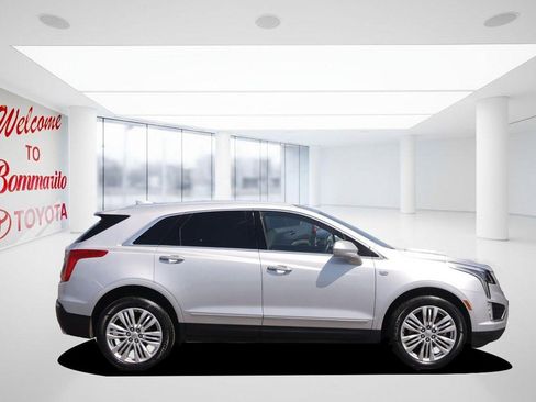 Used 2019 Cadillac XT5 Premium Luxury FWD image 5