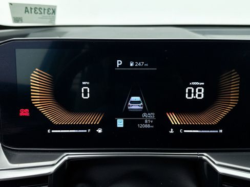 Certified 2024 Kia Sorento LX FWD image 35
