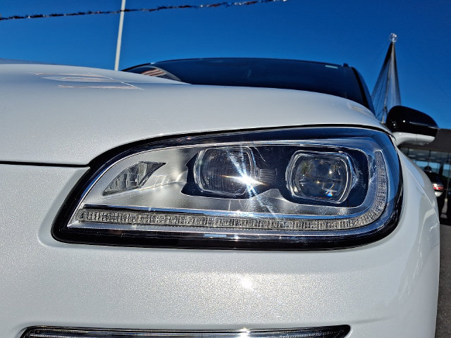 Certified 2025 Lincoln Corsair Reserve AWD/4WD image 9
