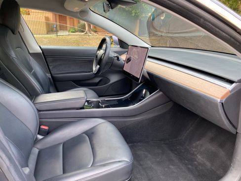 Used 2018 Tesla Model 3 Long Range image 44