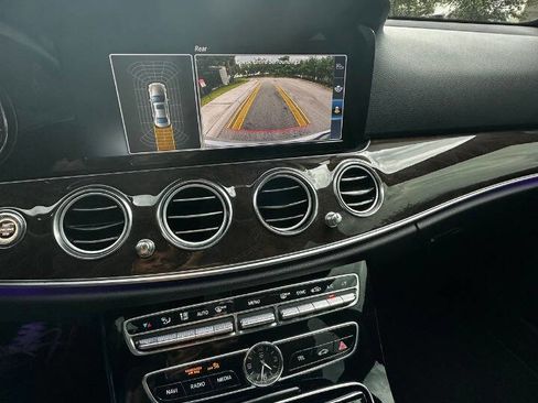 Used 2017 Mercedes-Benz E 300 image 17