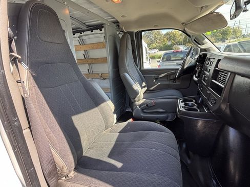 Used 2018 GMC Savana 2500 w/ Driver Convenience Package RWD image 11