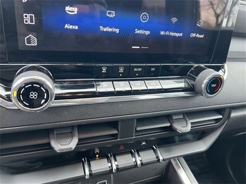 Used 2024 Chevrolet Colorado Trail Boss w/ Advanced Trailering Package image 16