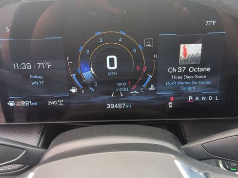 Used 2025 Chevrolet Equinox LT w/ Convenience Package II AWD/4WD image 14