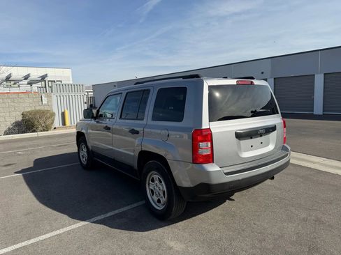 Used 2017 Jeep Patriot Sport image 4