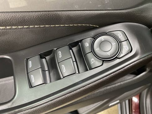 Used 2023 Chevrolet Traverse LT w/ LT Premium Package image 35