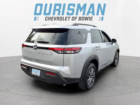Used 2025 Nissan Pathfinder SV AWD/4WD image 3