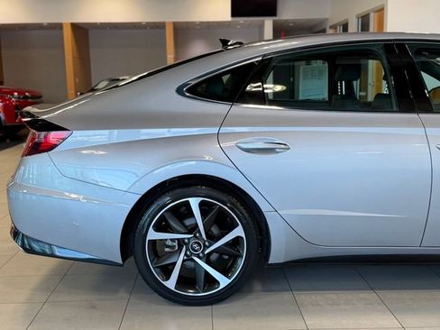 Used 2023 Hyundai Sonata SEL Plus FWD image 17