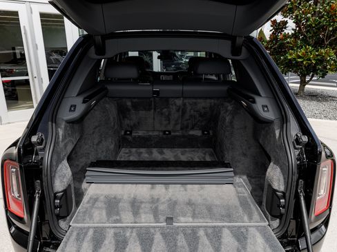 Certified 2023 Rolls-Royce Cullinan image 35