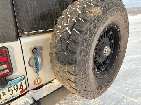 Used 2010 Jeep Wrangler Unlimited Sport image 10