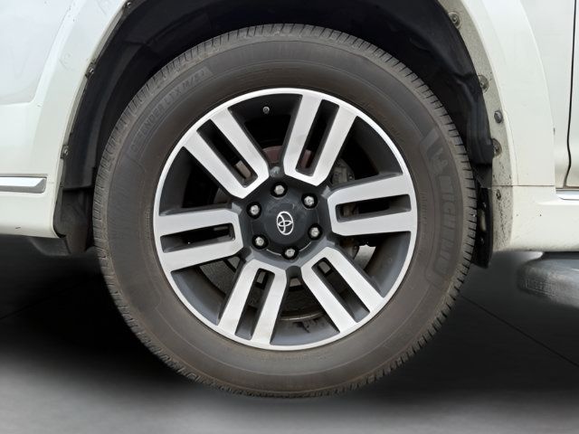 Used 2019 Toyota 4Runner Limited AWD/4WD image 9