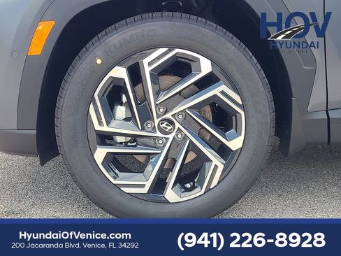 New 2025 Hyundai Tucson Limited image 3