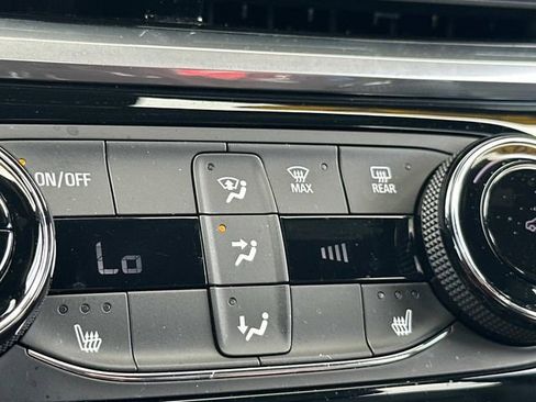 Used 2024 Buick Envista Sport Touring w/ Convenience I Package image 29