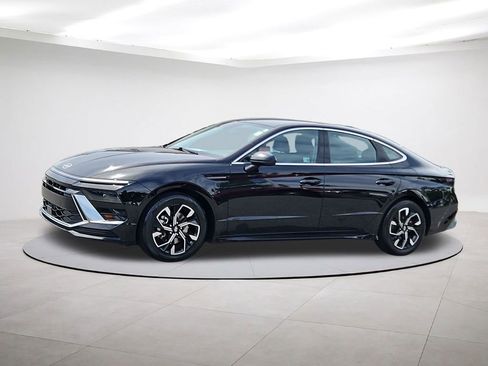 Used 2024 Hyundai Sonata SEL FWD image 3