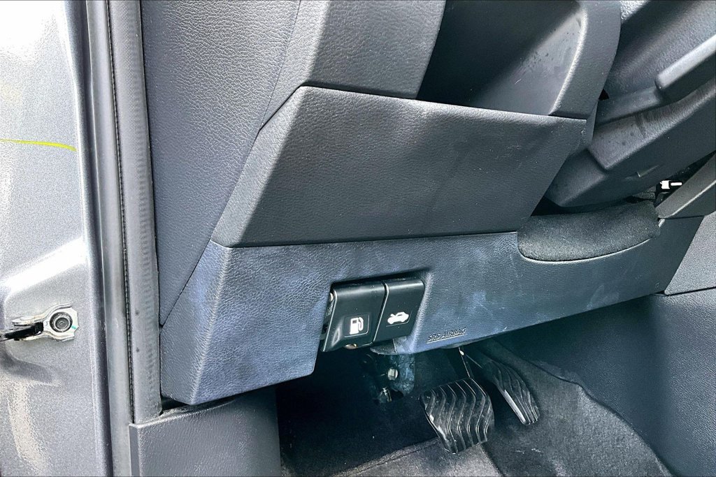 Used 2022 Nissan Kicks SV FWD image 15