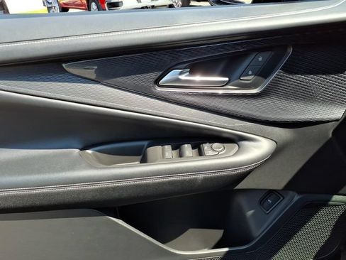Used 2025 Chevrolet Blazer EV LT FWD image 16