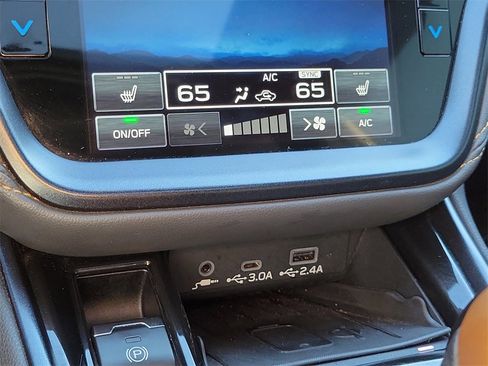 Used 2023 Subaru Outback Wilderness w/ Wilderness Package image 11