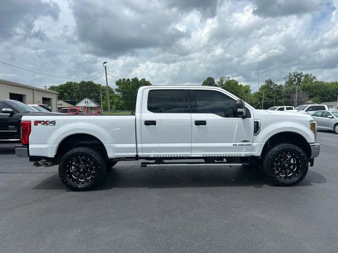 Used 2019 Ford F250 XLT w/ XLT Value Package AWD/4WD image 4