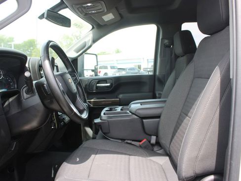 Used 2023 Chevrolet Silverado 2500 LT AWD/4WD image 21