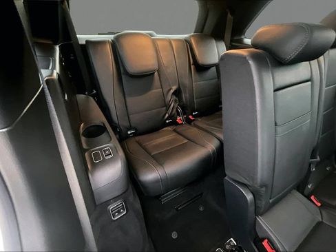 Used 2022 Mercedes-Benz GLS 450 4MATIC image 28
