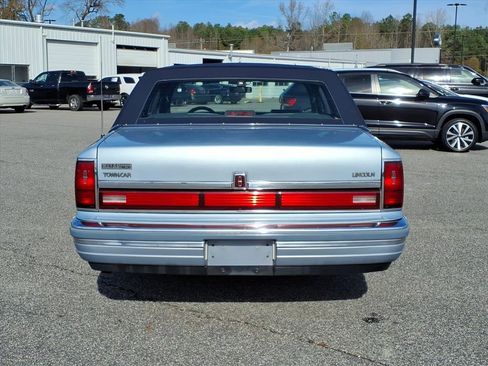 Used 1990 Lincoln Town Car Cartier image 22