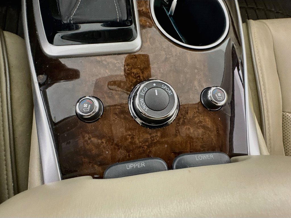 Used 2019 INFINITI QX60 Luxe w/ Sensory Package AWD/4WD image 20