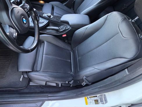 Used 2016 BMW 320i Sedan RWD image 17