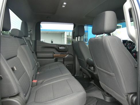 Certified 2022 Chevrolet Silverado 1500 RST AWD/4WD image 16