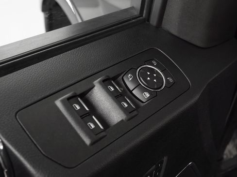 Used 2019 Ford F150 Lariat w/ Equipment Group 502A Luxury image 29