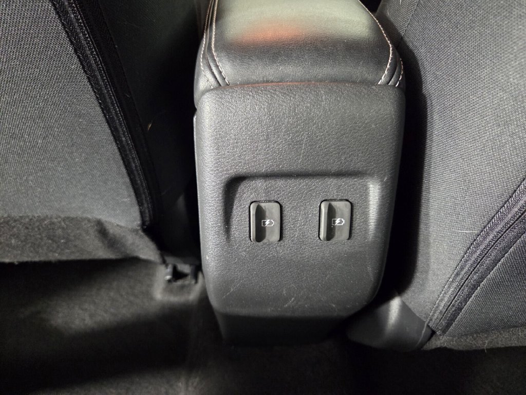 Used 2022 Nissan Kicks SV FWD image 25
