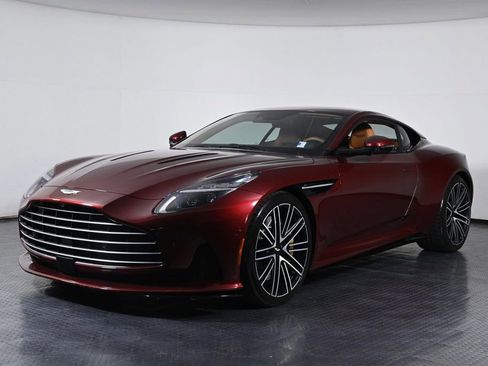 Used 2024 Aston Martin DB12 Coupe image 15