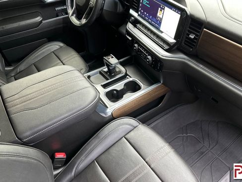 Certified 2024 Chevrolet Silverado 1500 High Country image 16