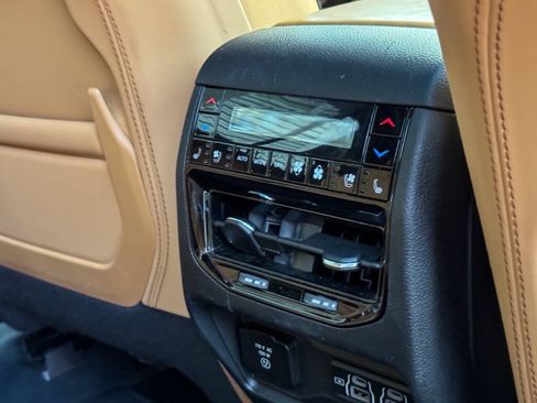 Used 2023 Jeep Grand Cherokee L Summit AWD/4WD image 17
