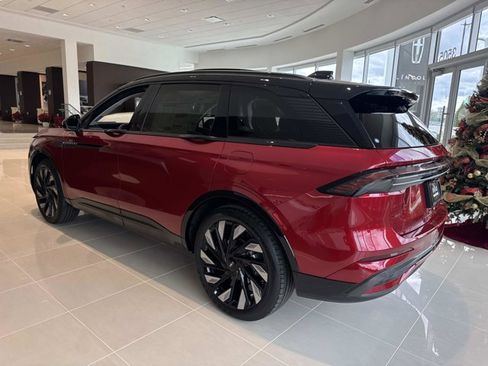 New 2026 Lincoln Nautilus Reserve image 4