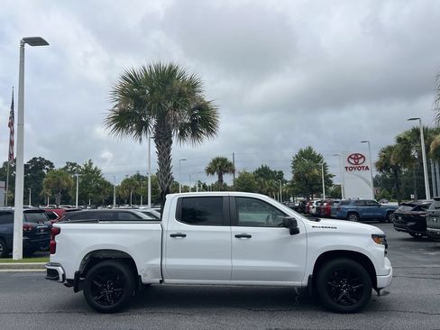 Used 2023 Chevrolet Silverado 1500 Custom w/ LPO, Dark Essentials Package RWD image 11