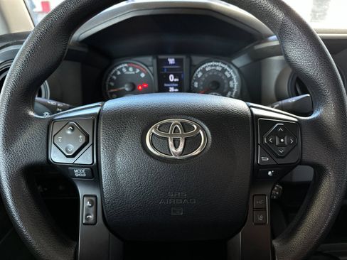 Used 2022 Toyota Tacoma SR image 19