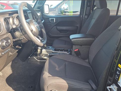 Used 2023 Jeep Wrangler Unlimited AWD/4WD image 8