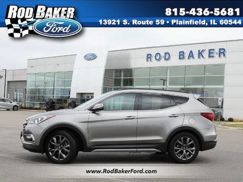 Used 2017 Hyundai Santa Fe Sport image 1