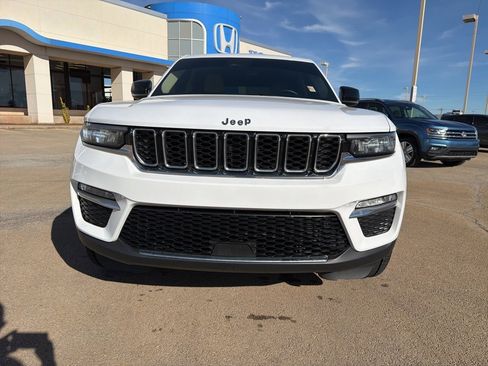 Used 2022 Jeep Grand Cherokee Limited image 2