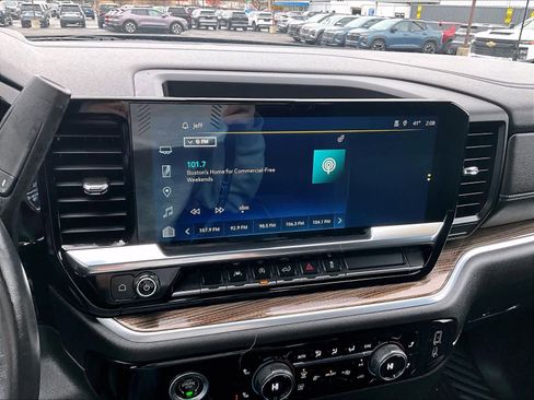 Used 2022 Chevrolet Silverado 1500 LT image 26